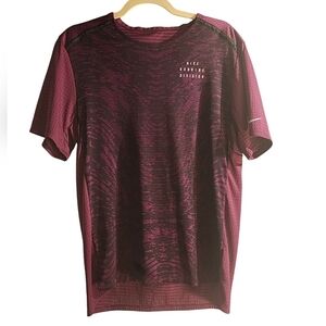 NWOT Nike Men's Run Division Rise 365 Running Athletic Shirt